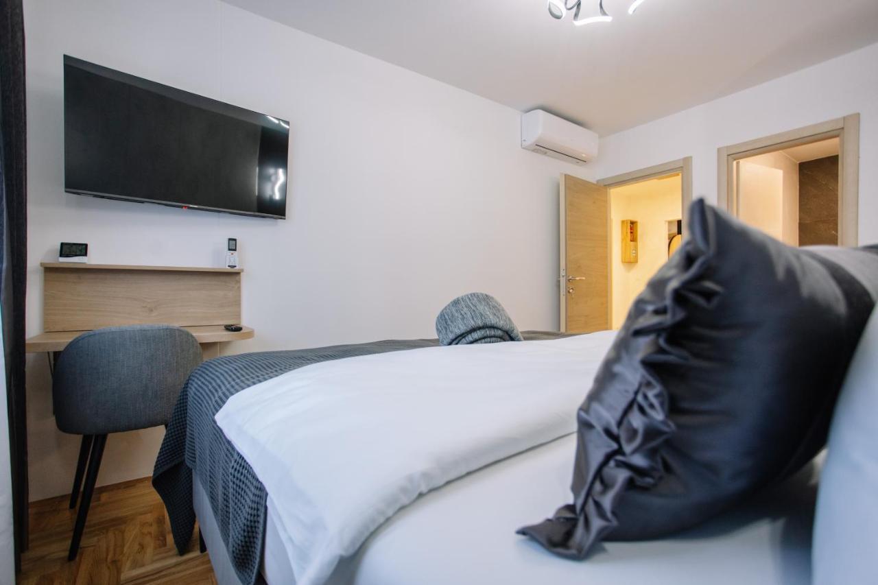 Apartments Hana City Center Ливно Экстерьер фото