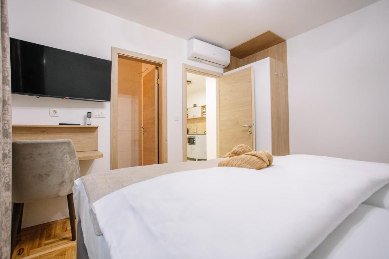 Apartments Hana City Center Ливно Экстерьер фото