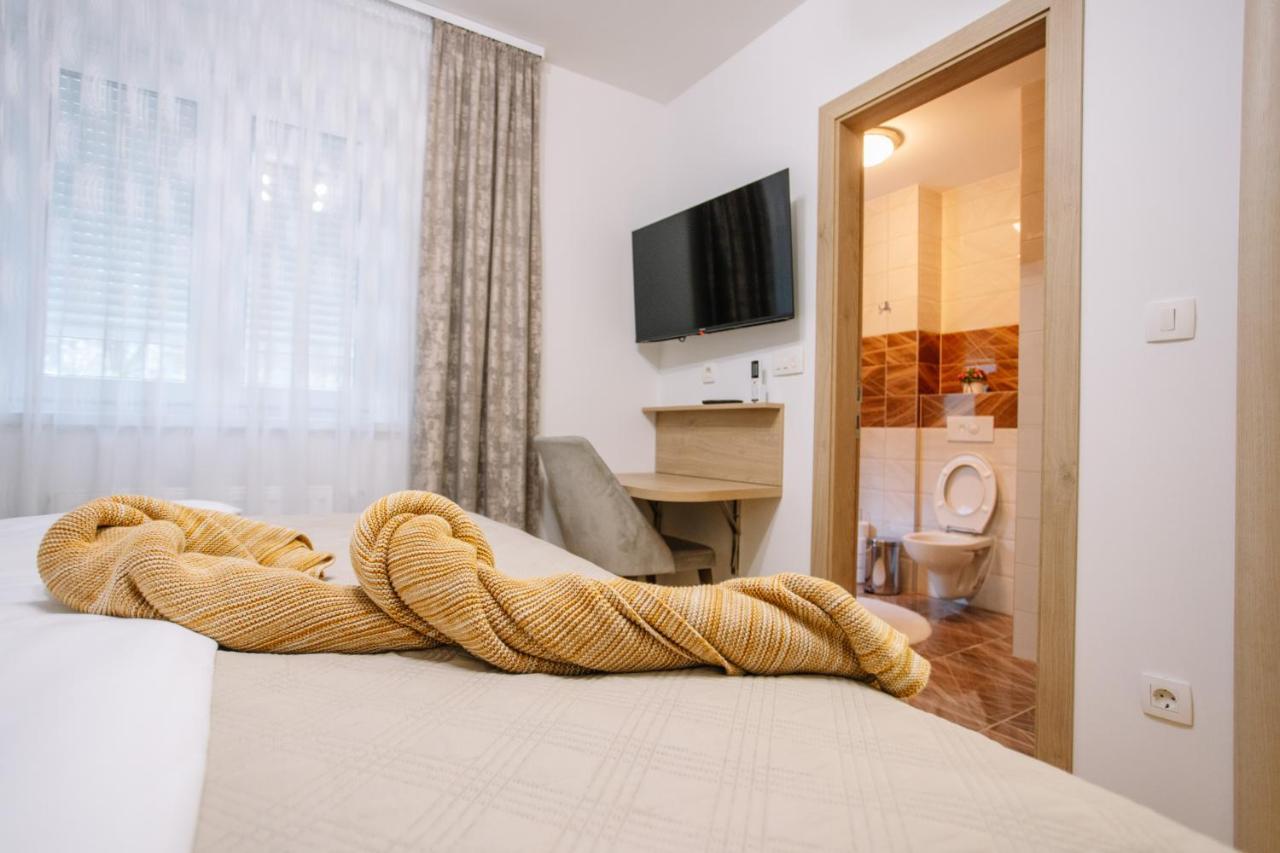 Apartments Hana City Center Ливно Экстерьер фото