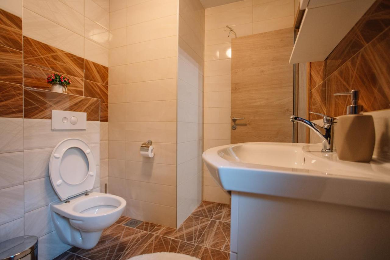 Apartments Hana City Center Ливно Экстерьер фото