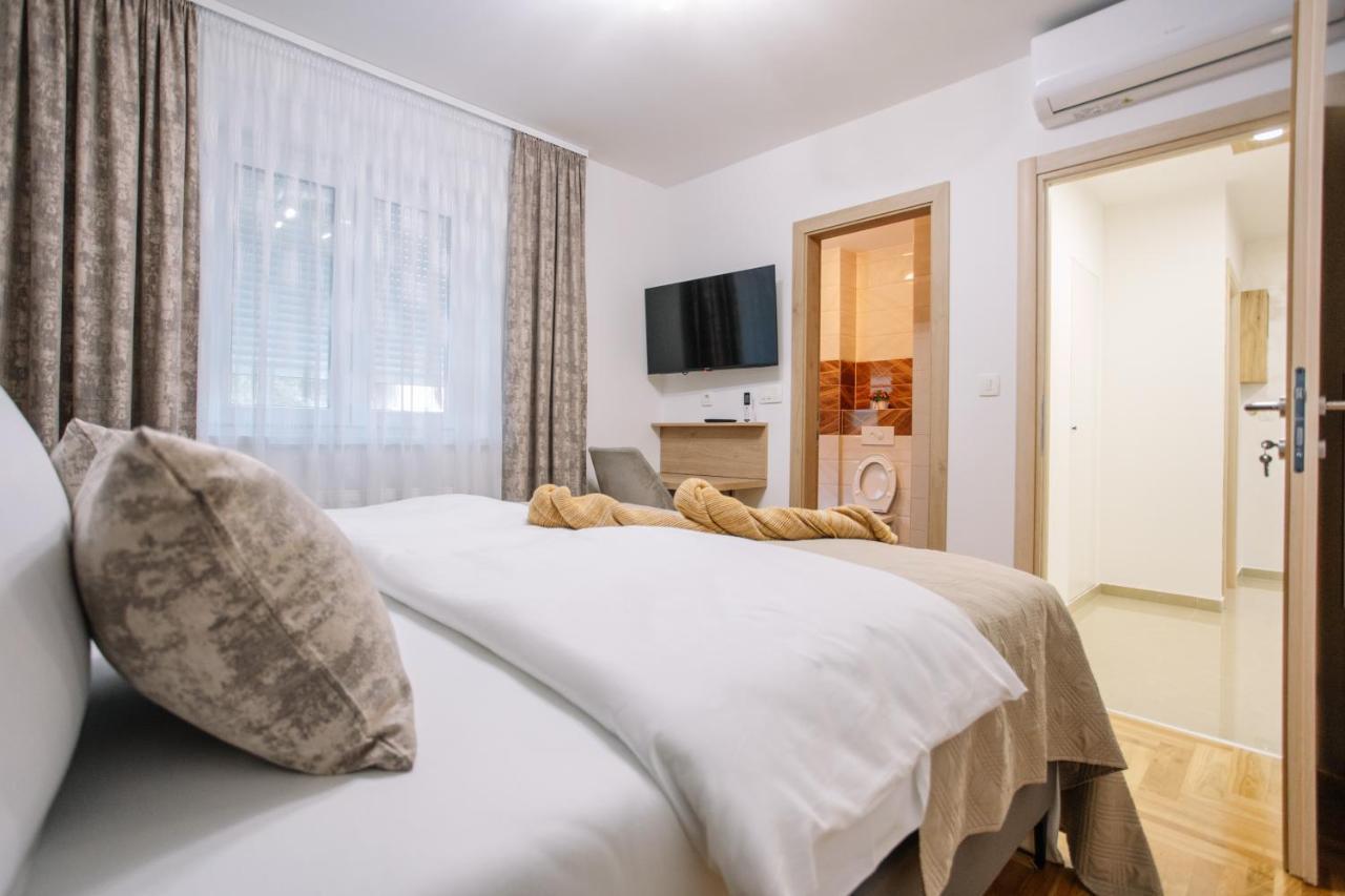 Apartments Hana City Center Ливно Экстерьер фото